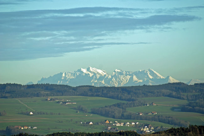 11_bergsicht.jpg - Aussicht in die entfernten Schneeberge