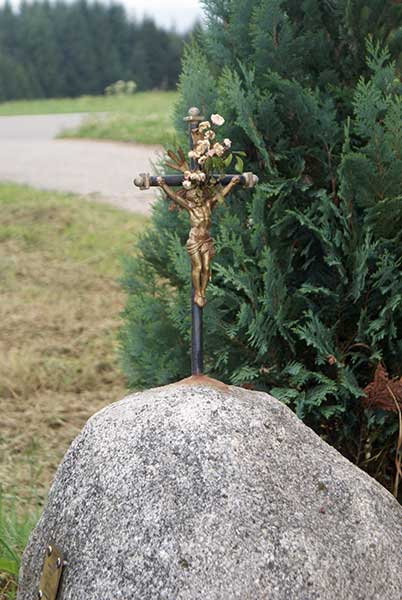 kreuzstein_schinkenweg.jpg - Kreuzstein