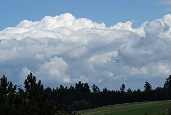 wolken4.jpg - Optisch fast wie Schneeberge