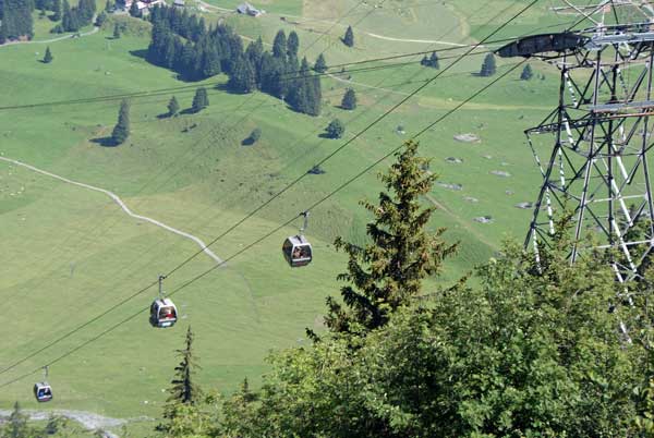 bergbahn_station.jpg - Blick von Trübsee nach unten