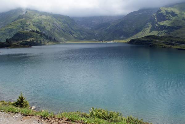 sicht_ueber_see.jpg - Der Trübsee