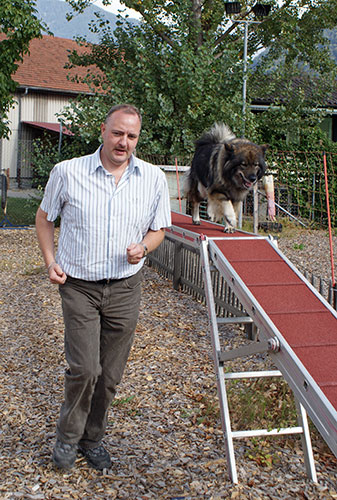 patrick_chila_steg.jpg - Patrick und Chila unterwegs