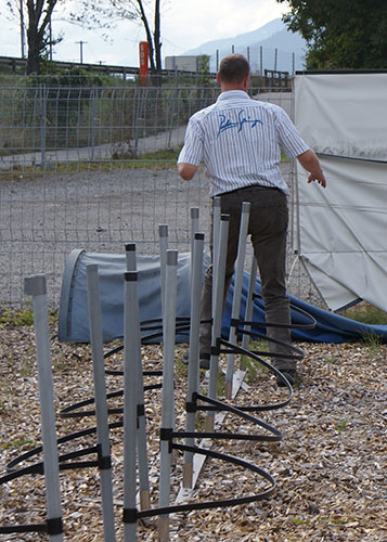 slalom_patrick.jpg - Patrick zeigt den richtigen Hüftschwung im Slalom