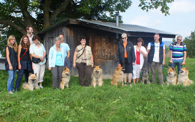 2010_4_treffen.jpg - Das Treffen zum 6. Geburtstag des L-Wurfes.