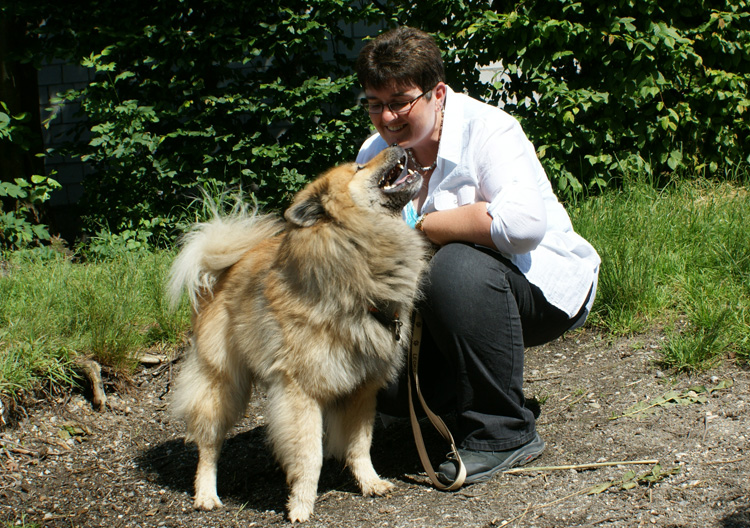 2011_21_team.jpg - Eine innige Beziehung mit sehr viel Zuneigung