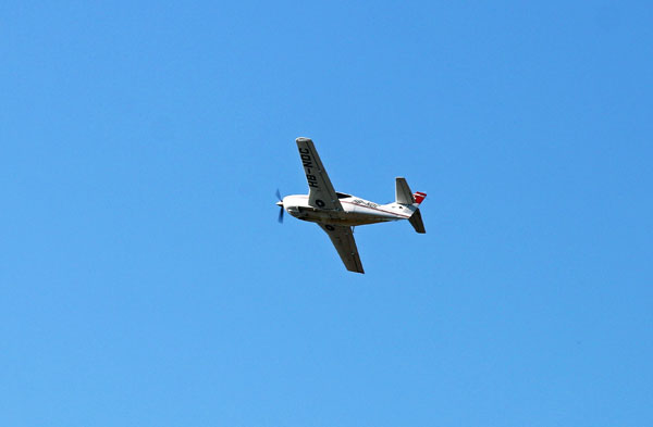 IMG_0525.jpg - Perfektes Flugwetter bei strahlend blauem Himmel