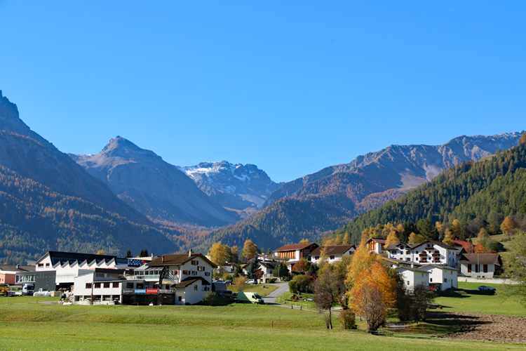 IMG_5130.jpg - Das traumhafte Wetter mit strahlend blauem Himmel bleibt uns die ganze Woche erhalten